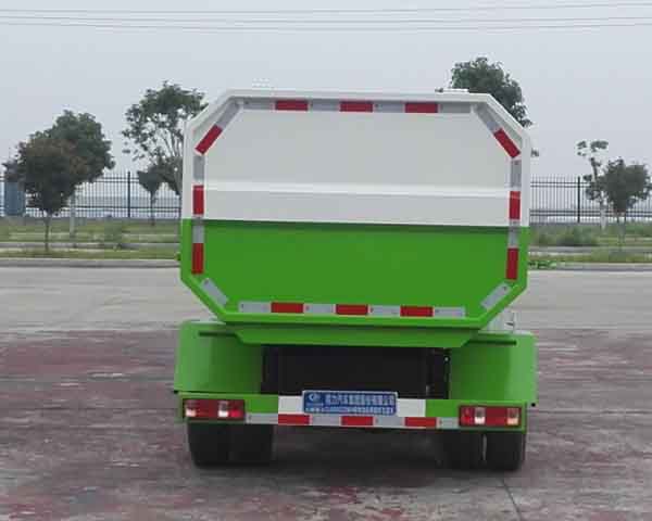 程力牌CL5030ZZZBEV型纯电动自装卸式垃圾车