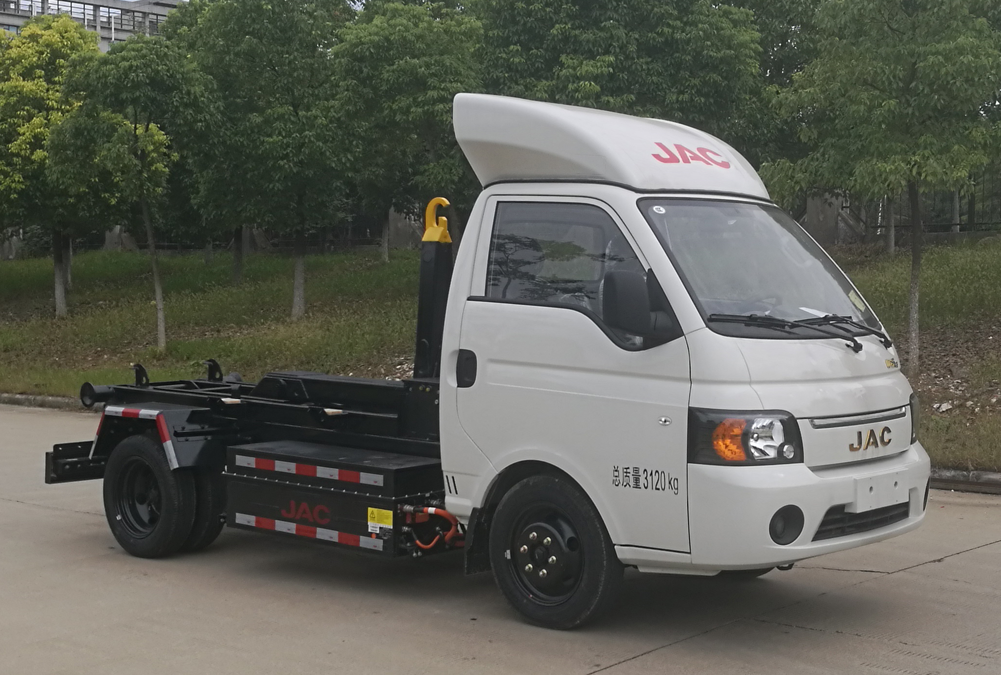 江淮牌HFC5031ZXXEV3型纯电动车厢可卸式垃圾车